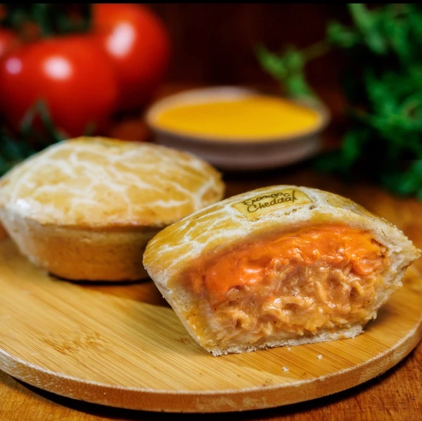 Empada de Frango com Cheddar
