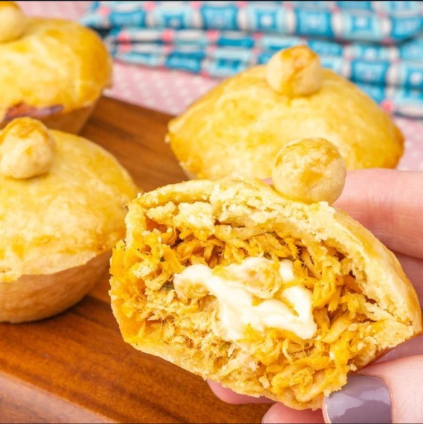 Empada de Frango com Cream Chesse